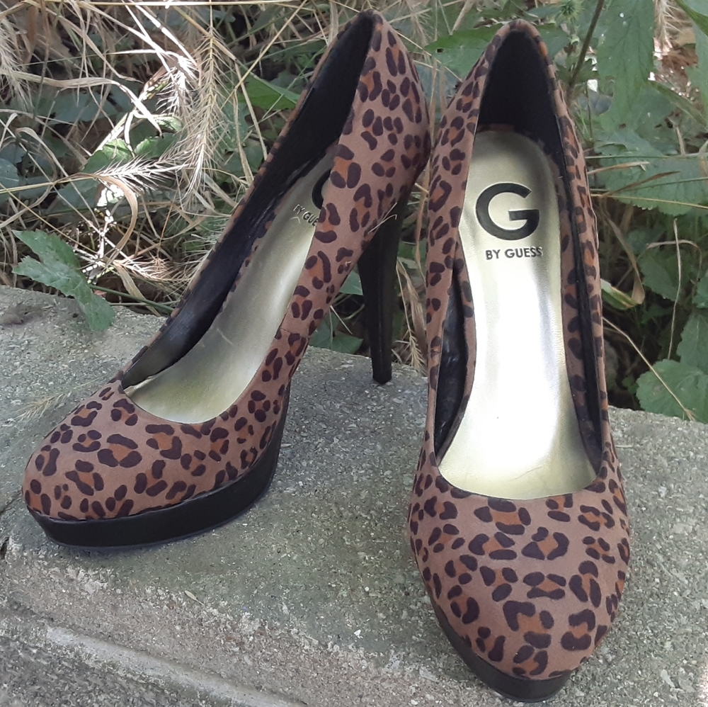 G by Guess Leopard Pumps Sz 8.5
